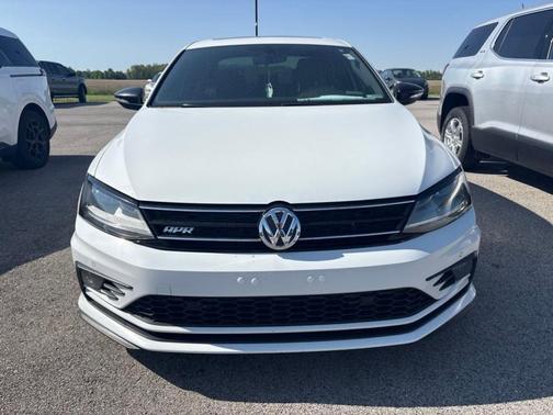 Pure White 2018 Volkswagen Jetta 2.0T GLI