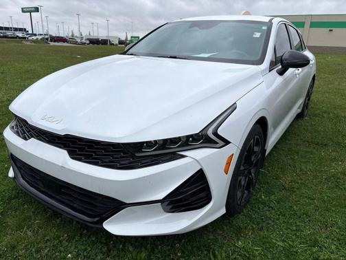 Glacial White Pearl 2023 Kia K5 GT-Line