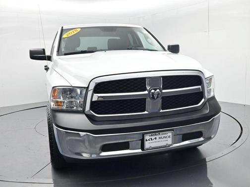 Bright White Clearcoat 2018 RAM 1500 ST