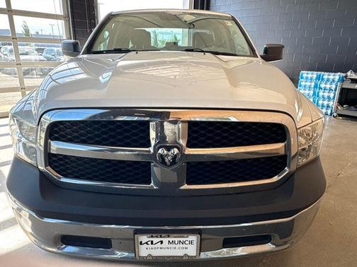 Bright White Clearcoat 2018 RAM 1500 ST