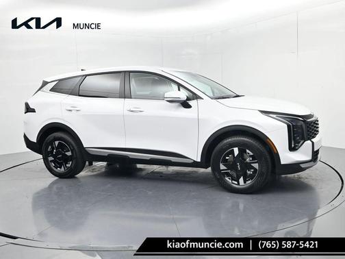 Glacial White Pearl 2026 Kia Sportage LX