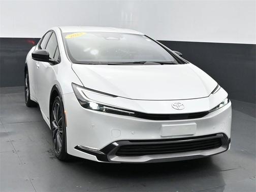 2024 Toyota Prius LE