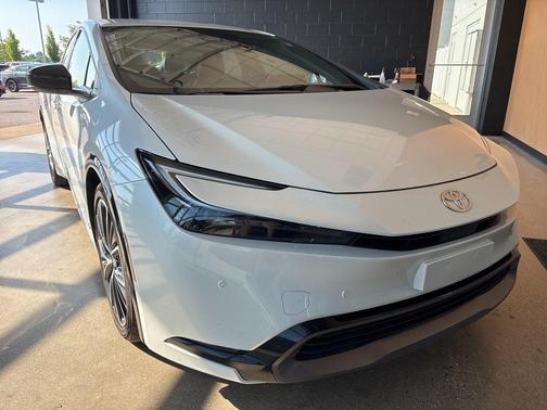 2024 Toyota Prius LE