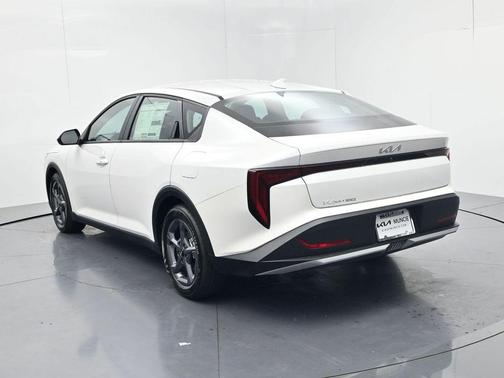 Snow White Pearl 2026 Kia K4 LXS
