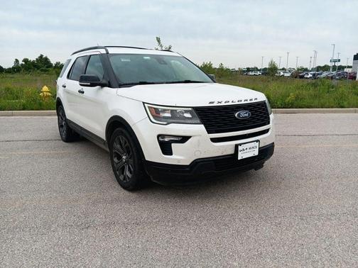 White Platinum Clearcoat Metallic 2018 Ford Explorer sport