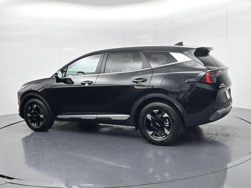 Ebony Black 2026 Kia Sportage LX