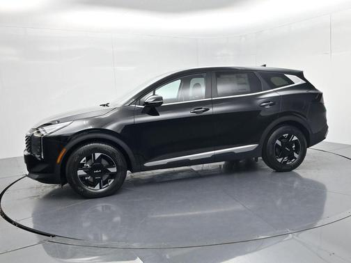 Ebony Black 2026 Kia Sportage LX