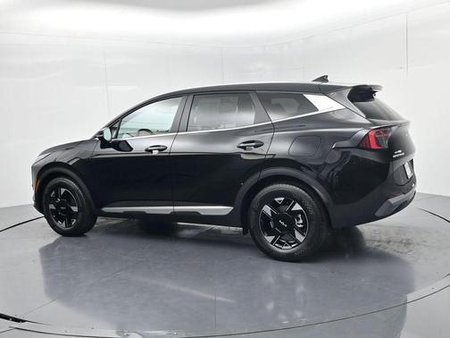Ebony Black 2026 Kia Sportage LX