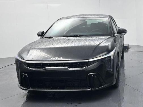 Aurora Black Pearl 2026 Kia K4 GT-LINE