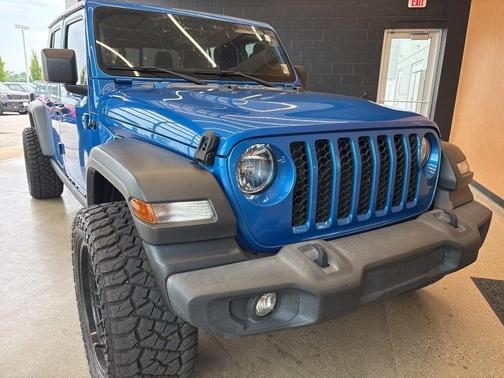 2020 Jeep Gladiator Sport