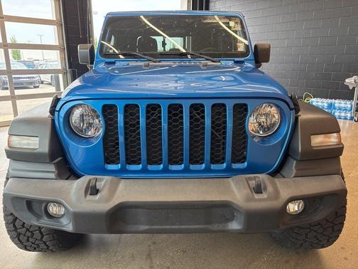 2020 Jeep Gladiator Sport
