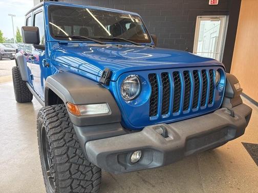 2020 Jeep Gladiator Sport