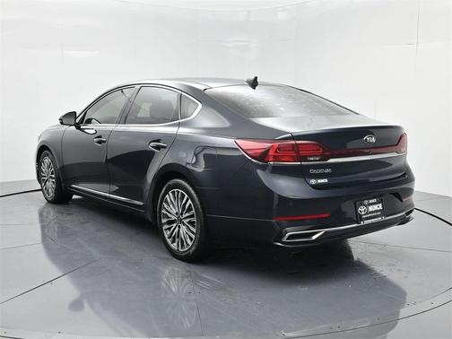 2020 Kia Cadenza Technology