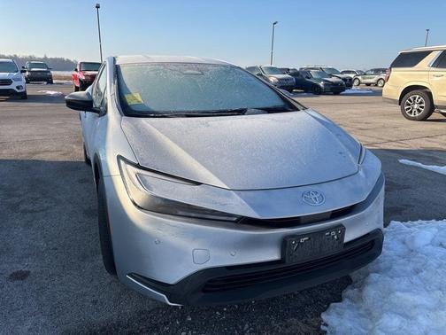 2025 Toyota Prius LE
