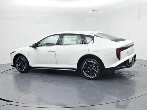 Snow White Pearl 2026 Kia K4 GT-LINE