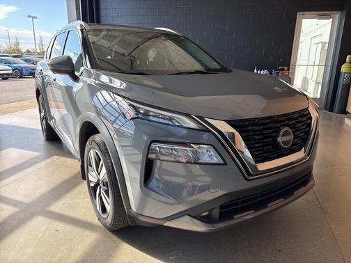 2022 Nissan Rogue SL