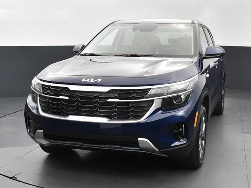2025 Kia Seltos LX