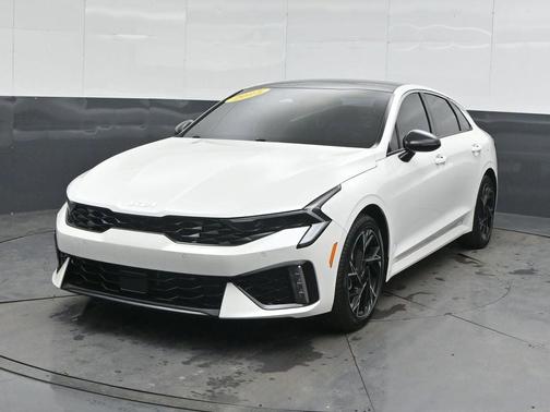 Snow White Pearl 2025 Kia K5 GT-Line