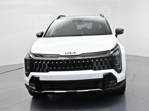 Glacial White Pearl 2026 Kia Sportage X-Line