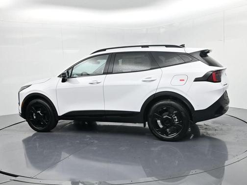 Glacial White Pearl 2026 Kia Sportage X-Line