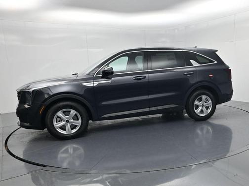 Metal 2026 Kia Sorento LX