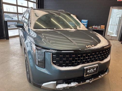 2025 Kia Carnival SX