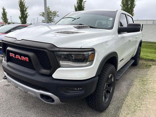 Bright White Clearcoat 2020 RAM 1500 Rebel