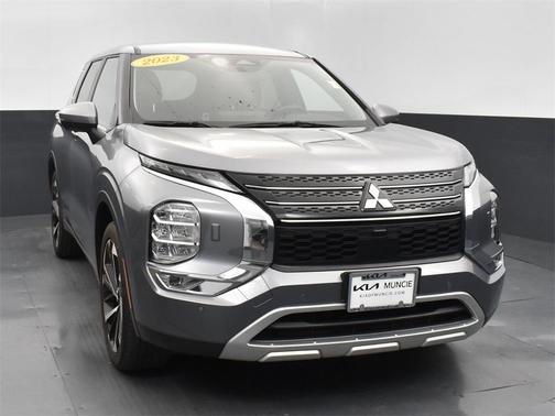 2023 Mitsubishi Outlander SE