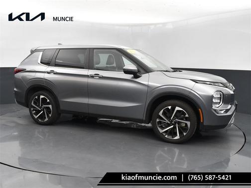 2023 Mitsubishi Outlander SE