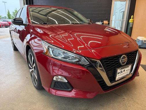 2022 Nissan Altima 2.5 SR