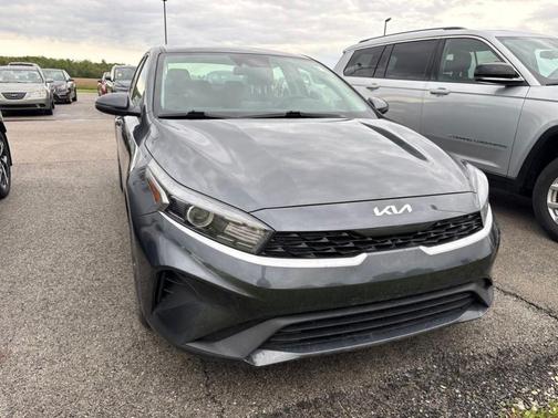 Gravity Gray 2022 Kia Forte LXS