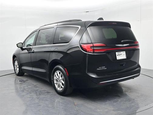 2022 Chrysler Pacifica Touring-L