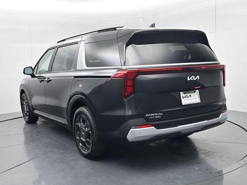 Metal 2026 Kia Carnival Hybrid EX