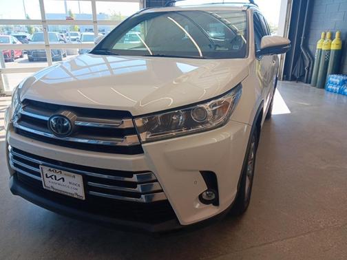 2019 Toyota Highlander Limited Platinum