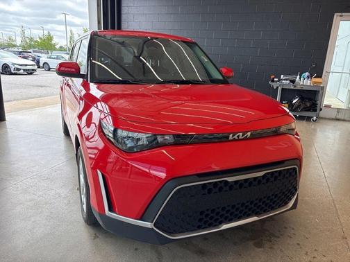 Inferno Red 2024 Kia Soul LX