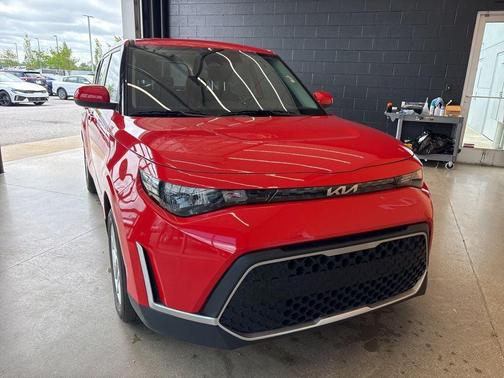 Inferno Red 2024 Kia Soul LX