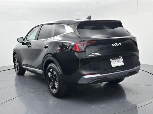 Ebony Black 2026 Kia Sportage LX