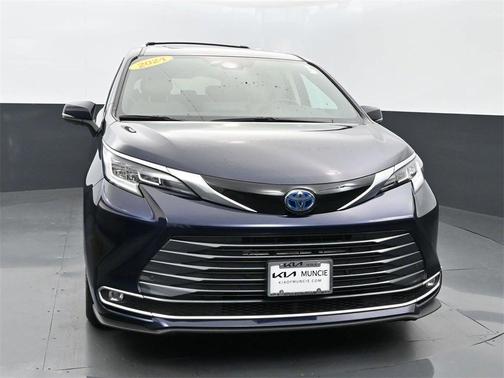 2024 Toyota Sienna Limited