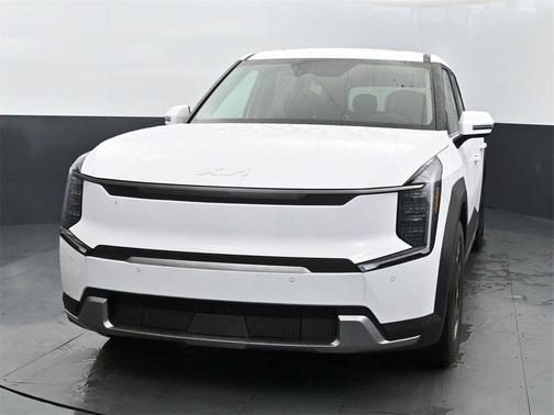 2026 Kia EV9 Light Long Range