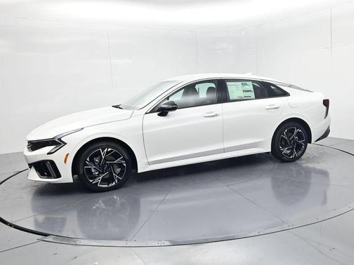 Snow White Pearl 2026 Kia K5 GT-Line