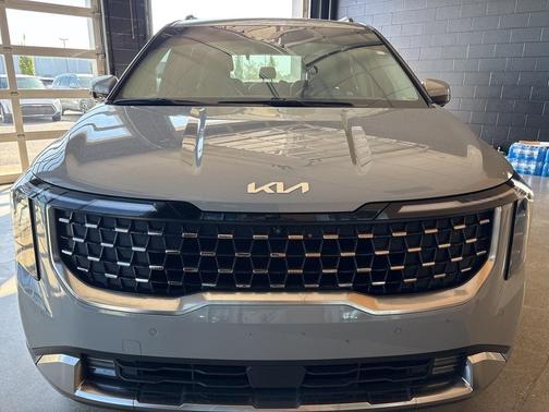2025 Kia Carnival SX