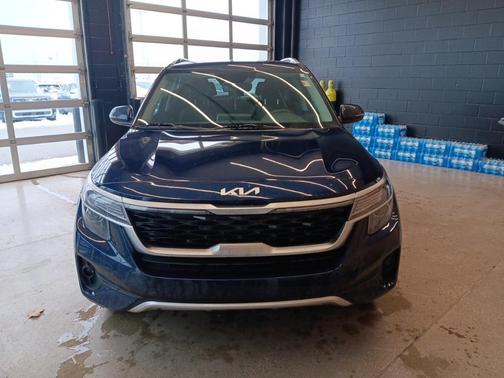 2023 Kia Seltos EX