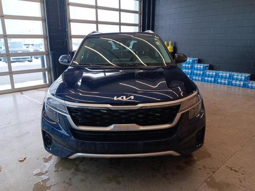 2023 Kia Seltos EX
