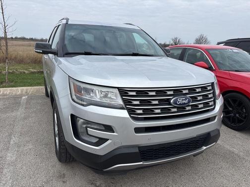 Ingot Silver 2017 Ford Explorer XLT