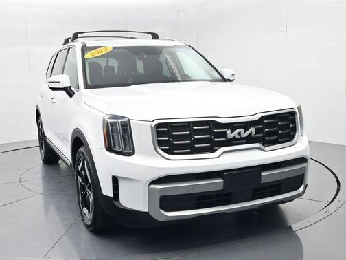 Glacial White Pearl 2023 Kia Telluride S