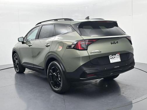 Jungle Green 2026 Kia Sportage Plug-In Hybrid X-Line Prestige