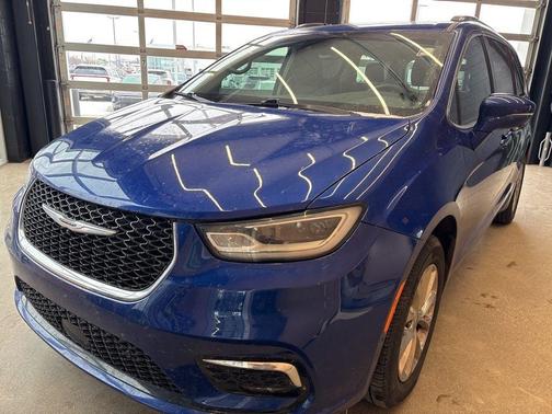 2021 Chrysler Pacifica Touring-L