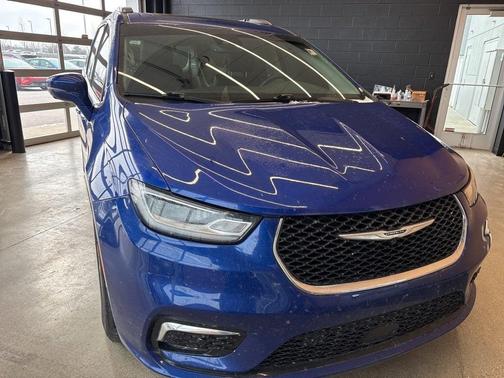 2021 Chrysler Pacifica Touring-L