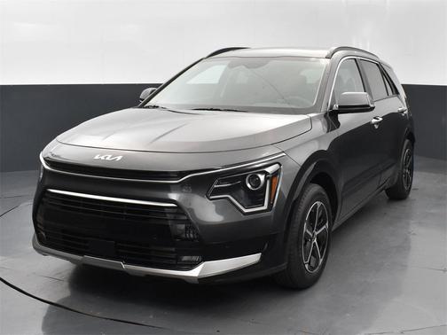 2025 Kia Niro SX