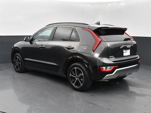 2025 Kia Niro SX